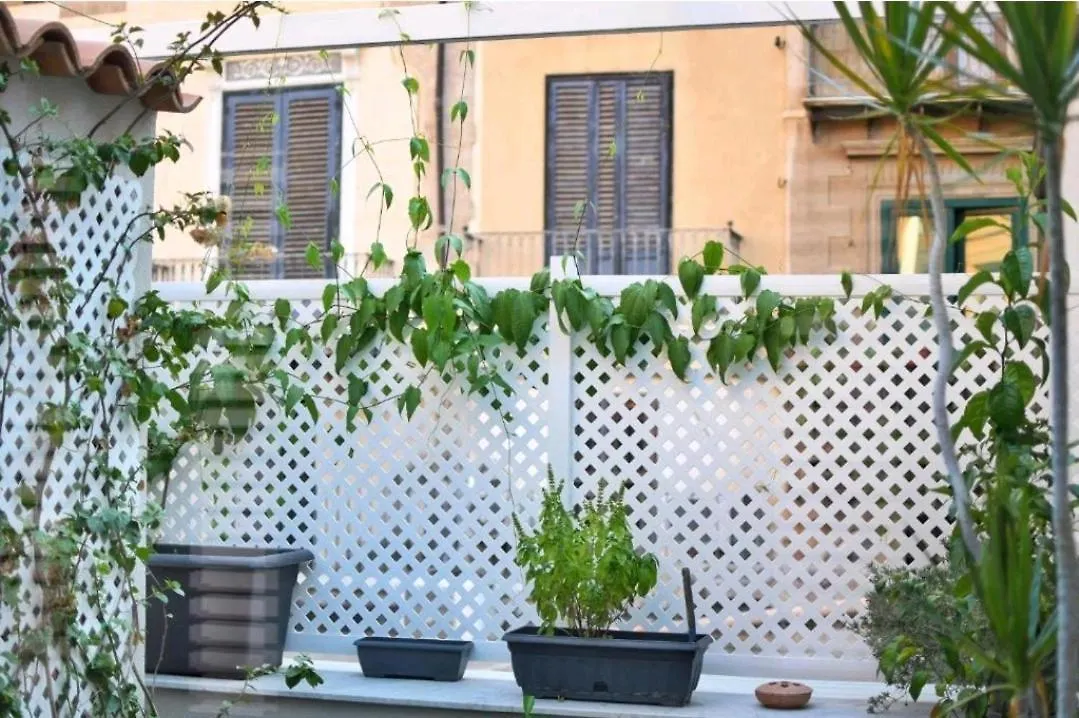 San Francesco Rooms And Apartment With Terrace In Palermo Locazione Turistica Italy