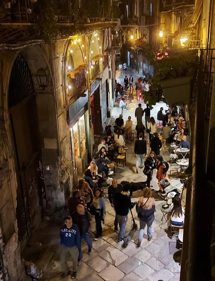 San Francesco Rooms And Apartment With Terrace In Palermo Locazione Turistica