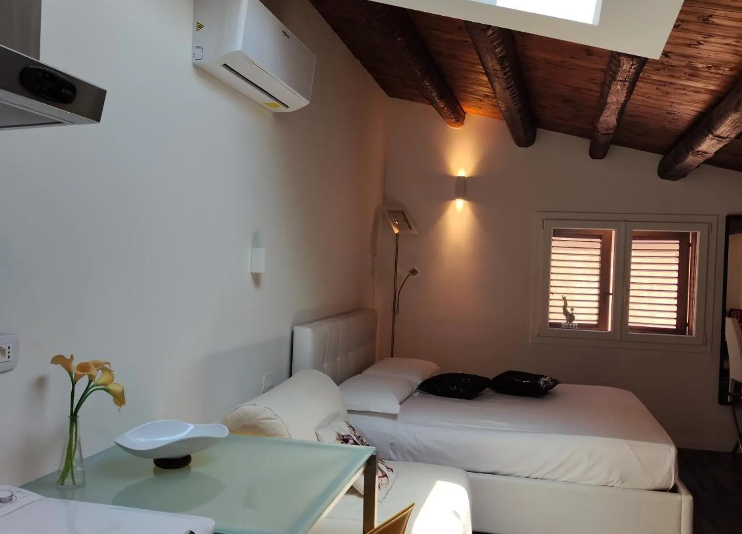 Bed & Breakfast San Francesco Rooms And Apartment With Terrace In Palermo Locazione Turistica