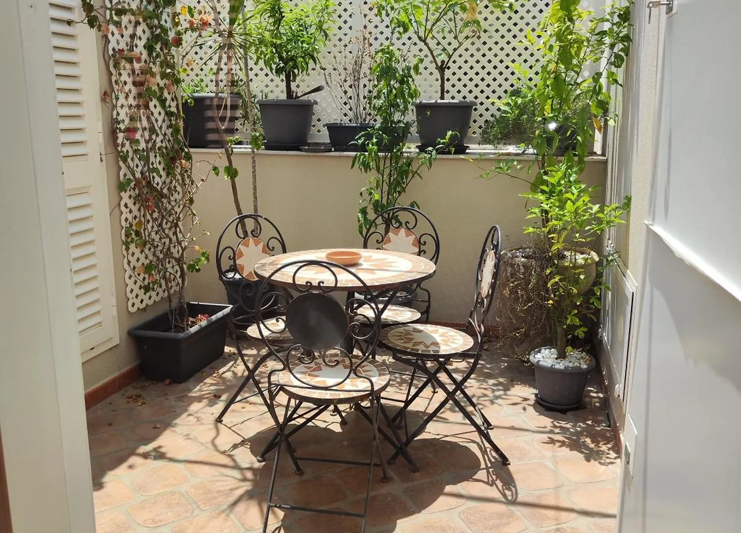 San Francesco Rooms And Apartment With Terrace In Palermo Locazione Turistica 2*,